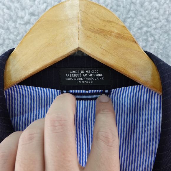 Tommy Hilfiger Mens 40R 100% Wool Blazer Coat Navy Pinstripe Two Button Jacket - Picture 4 of 11